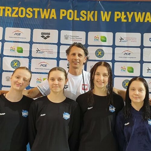 Pływaczki UKS Nawa w czołówce na Mistrzostwach Polski Seniorów