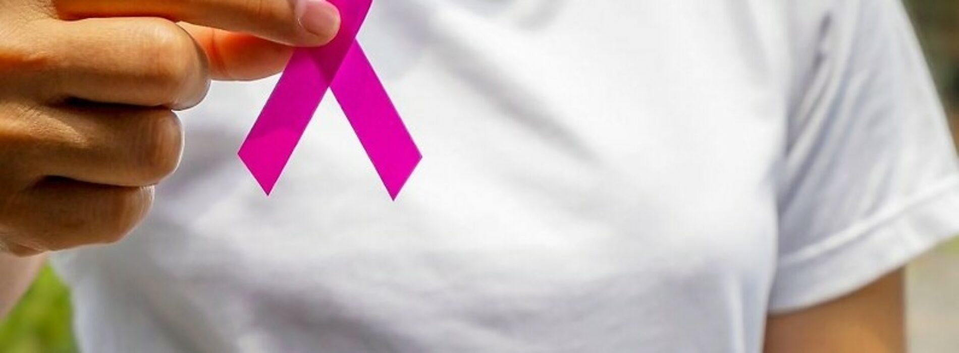 Badamy nie tylko mamy: 26 maja Skierniewice włączają się w walkę z rakiem piersi