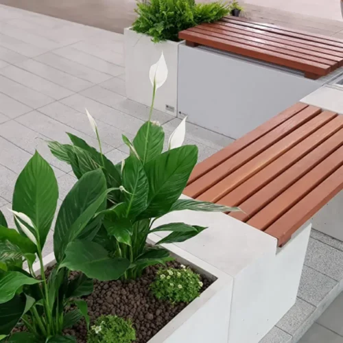 Mała architektura z betonu jako element premium w przestrzeni publicznej